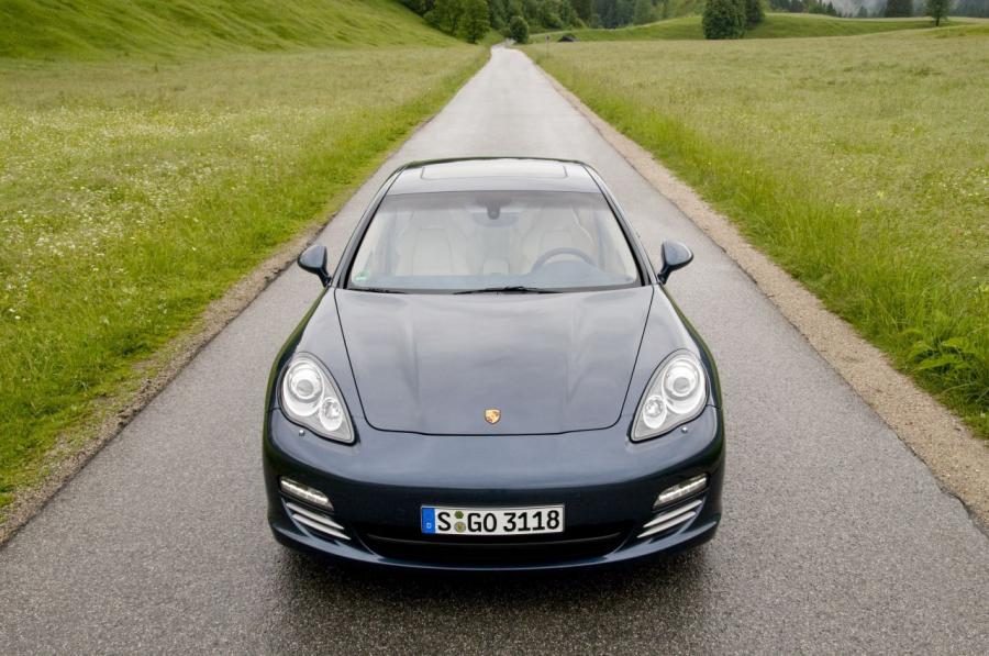  Porsche Panamera 2009 года  (фото 98 из 144)
